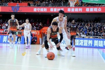 乐鱼体育App-附加赛掀翻辽篮！年轻球员挑大梁，山东男篮青训成果如何兑现？